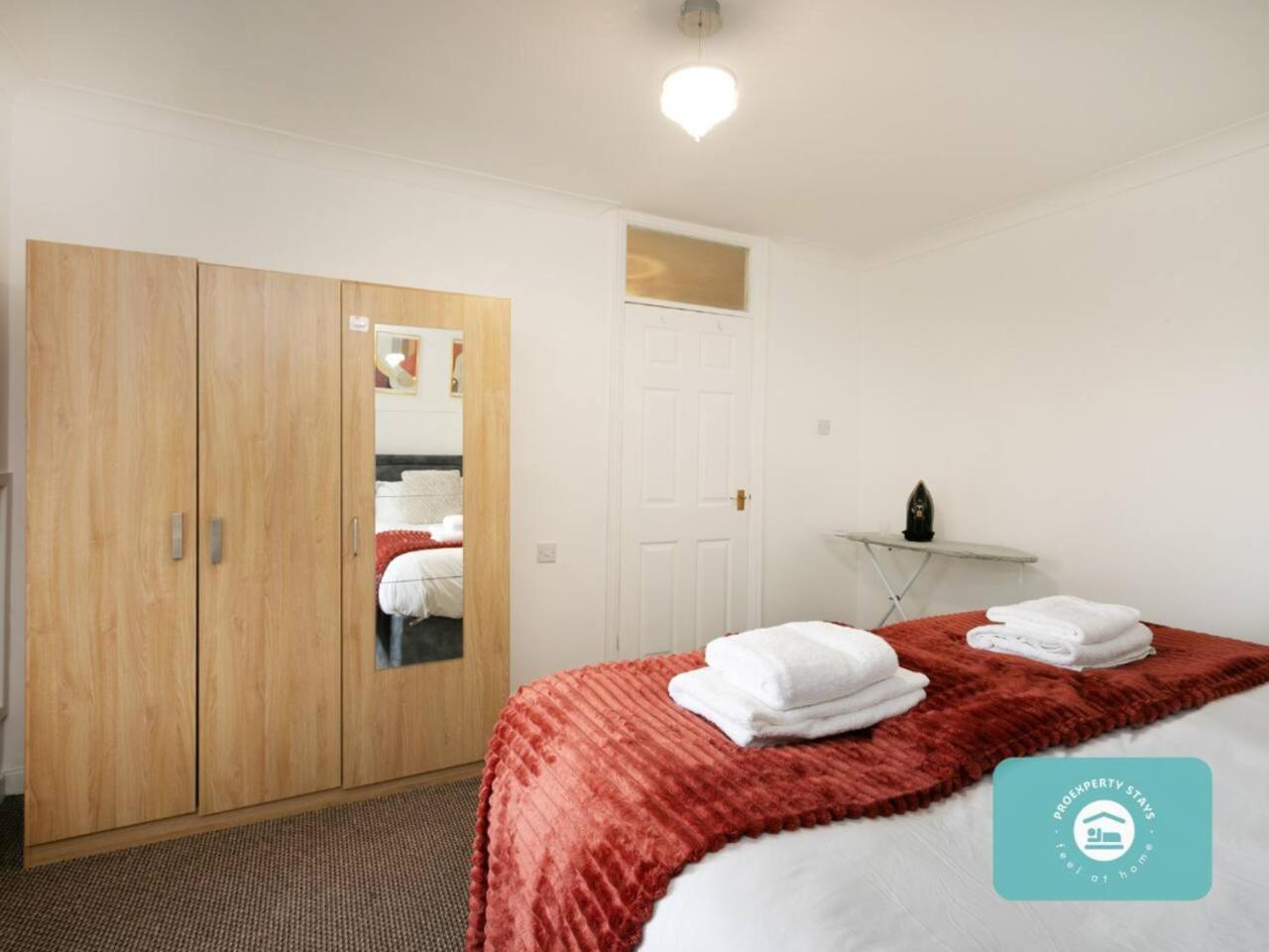 Spacious Modern House Skydome Arena Guest house *