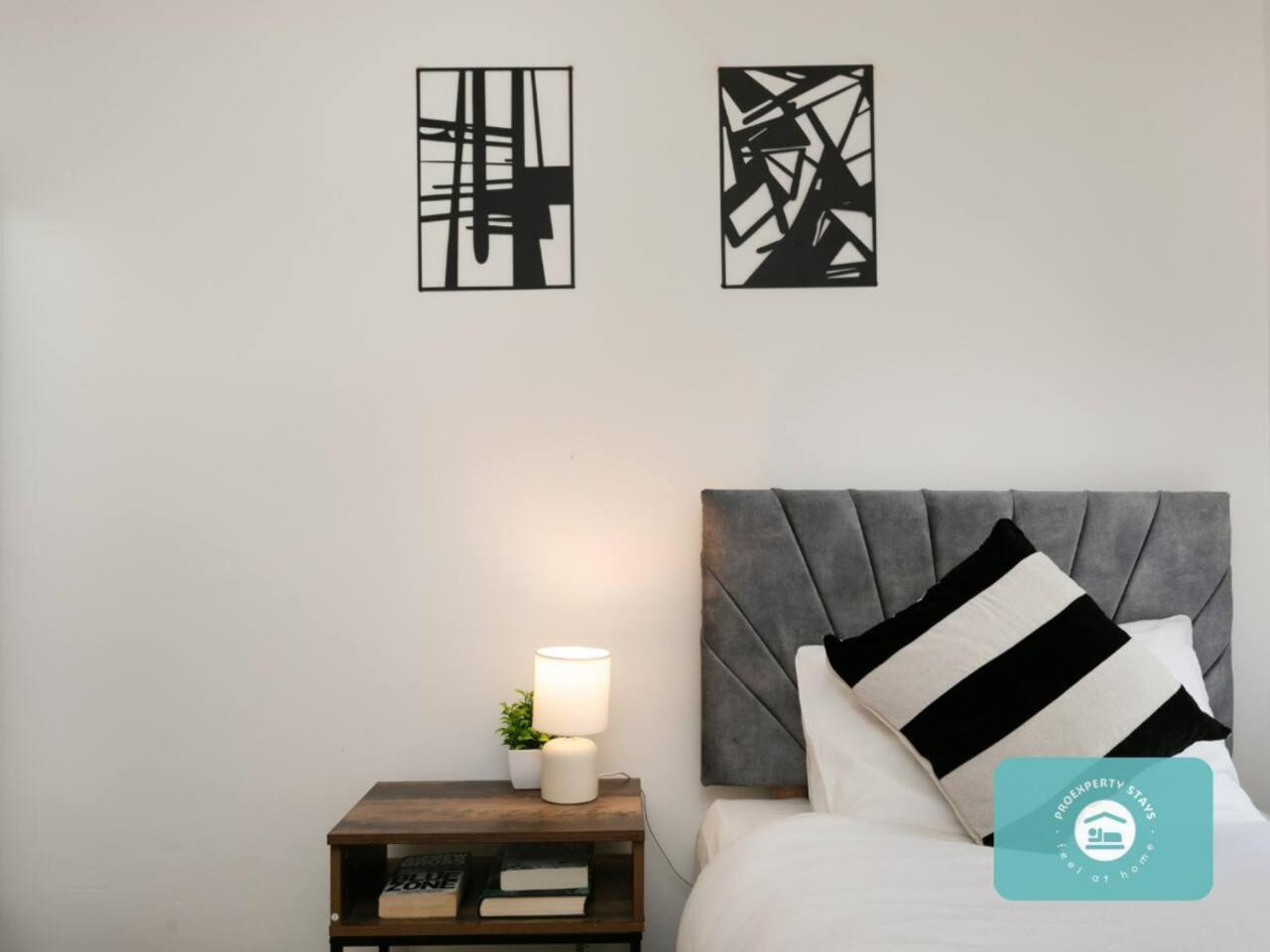 Spacious Modern House Skydome Arena Guest house *