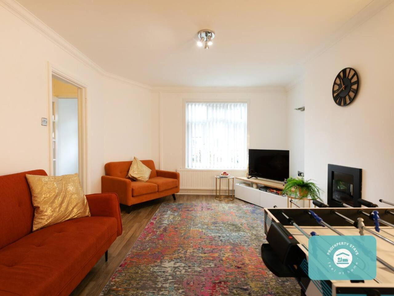 Guest house Spacious Modern House Skydome Arena *